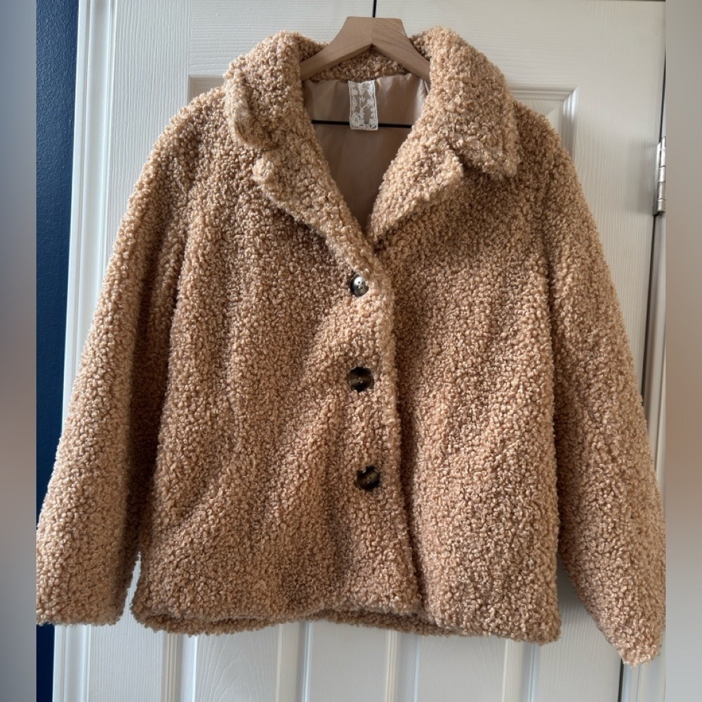 Sadie & Sage - Beige Teddy Peacoat nwot size medium